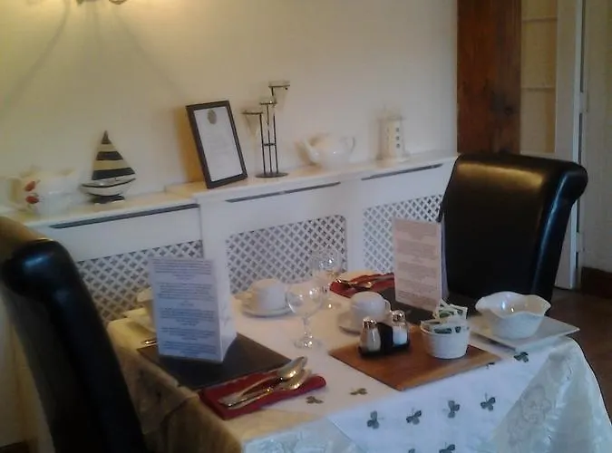 Sea Bed & Breakfast 4*